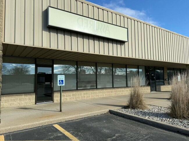 1411 Pate Plaza Dr in South Beloit, IL - Building Photo - Building Photo
