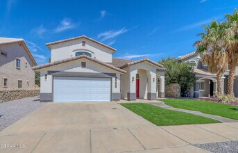 3121 Tierra Paola Ln in El Paso, TX - Building Photo - Building Photo