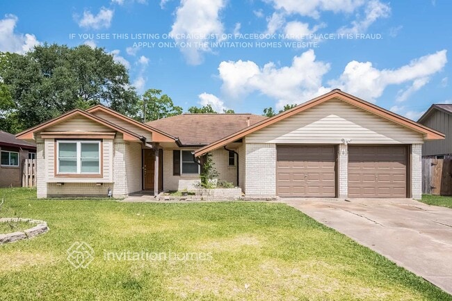 property at 801 Newport Blvd