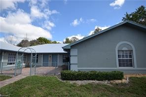 6260 Vista Garden Way in Naples, FL - Building Photo