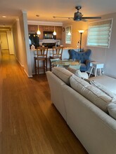 4222 Beach Dr SW in Seattle, WA - Building Photo - Building Photo