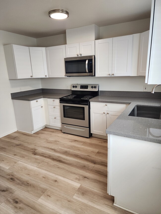 1170 Fountain St, Unit 6 in Riverside, CA - Building Photo - Building Photo