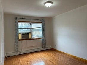 5614 Riverdale Ave in Bronx, NY - Foto de edificio - Building Photo