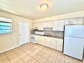 1970 NW 104th St in Miami, FL - Building Photo - Building Photo