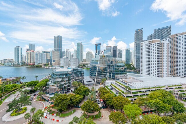property at 520 Brickell Key Dr