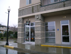 Central Point in Gresham, OR - Building Photo - Building Photo