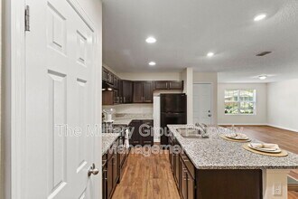 1343 Pangola Dr in Jacksonville, FL - Building Photo - Building Photo