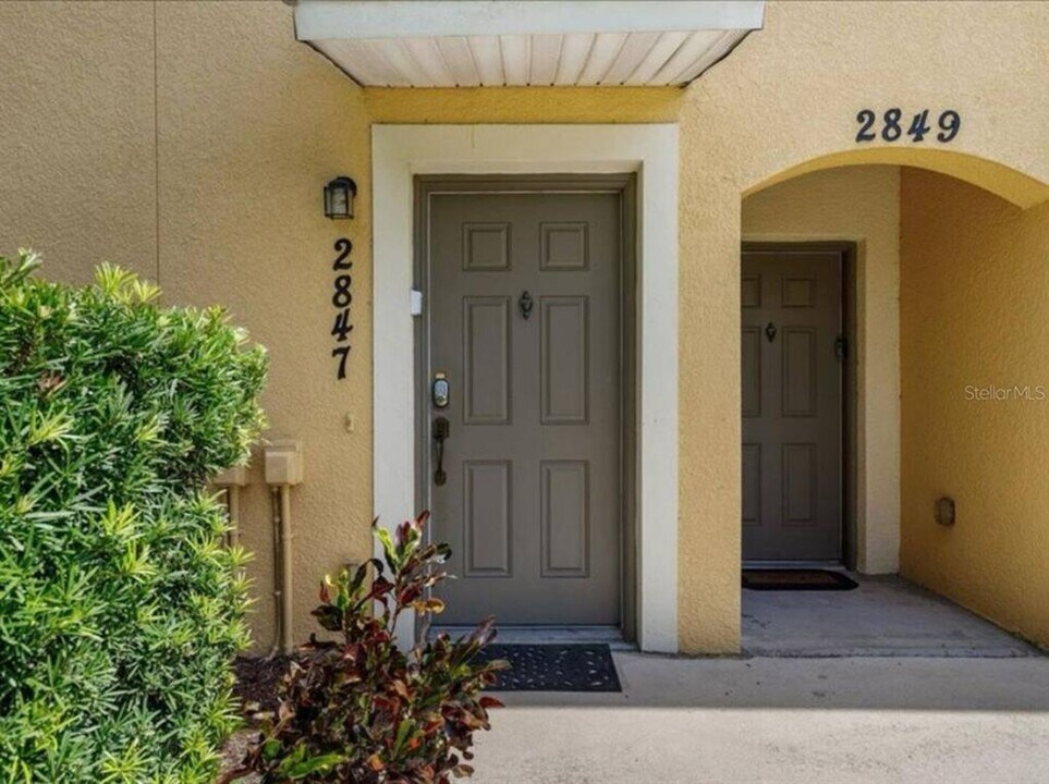 2847 Oakwater Dr in Kissimmee, FL - Building Photo