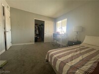 5181 River Glen Dr in Las Vegas, NV - Building Photo - Building Photo