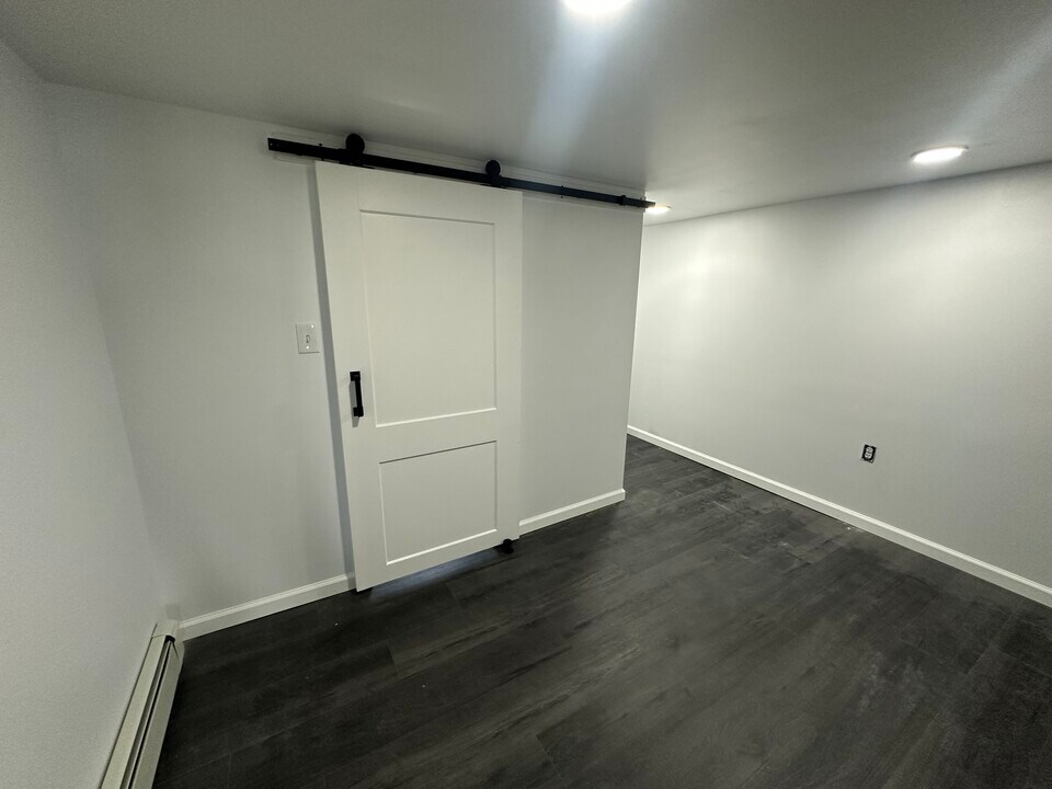 109 W Spruce St in Mahanoy City, PA - Building Photo