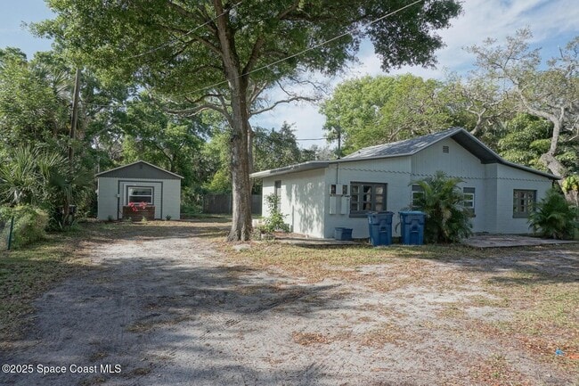 2850 Shwonda Ave NE in Palm Bay, FL - Building Photo - Building Photo