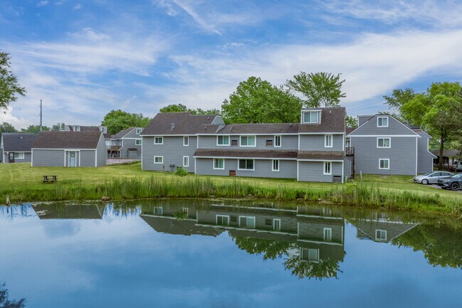 Bay Valley Harbor Apartments in Bay City, MI - Foto de edificio - Building Photo