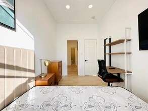 Furnished room/NOT APARTMENT in Brooklyn, NY - Building Photo - Building Photo