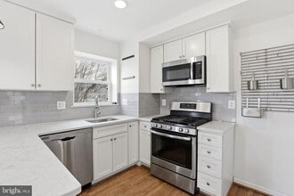 2306 Riverview Terrace in Alexandria, VA - Building Photo - Building Photo