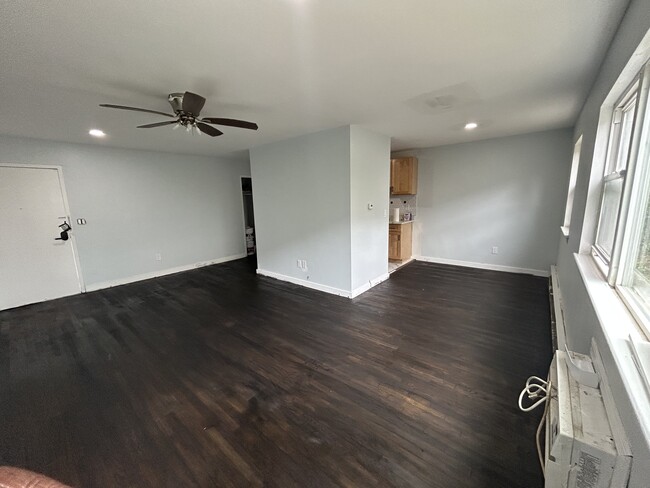 property at 916 Stuyvesant Ave