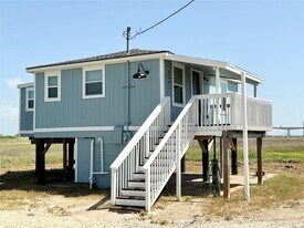 738 Caisson St in Freeport, TX - Building Photo