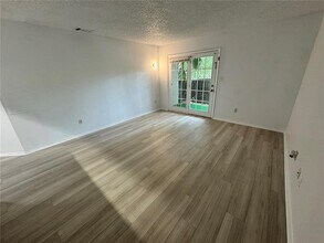 199 Afton Square in Altamonte Springs, FL - Building Photo - Building Photo