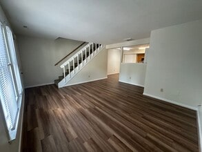 4 Country Gardens Dr in Fletcher, NC - Building Photo - Building Photo
