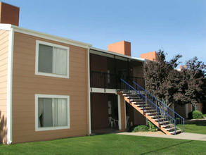 Las Brisas in Sierra Vista, AZ - Foto de edificio - Building Photo