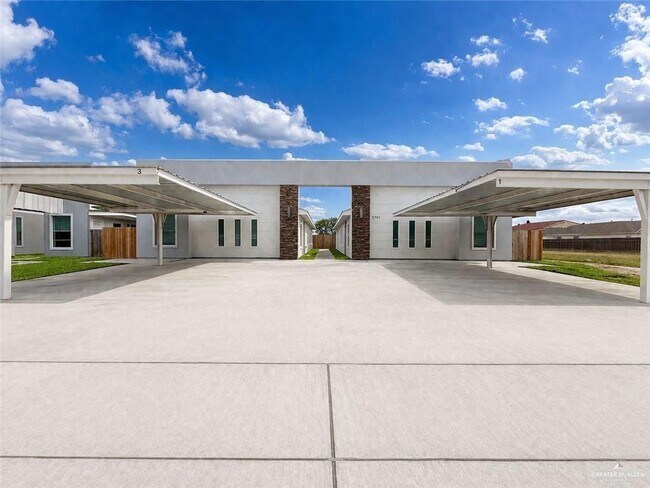 5701 Ozark Ave