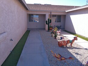 2086 Sandwood Dr in Lake Havasu City, AZ - Building Photo - Building Photo