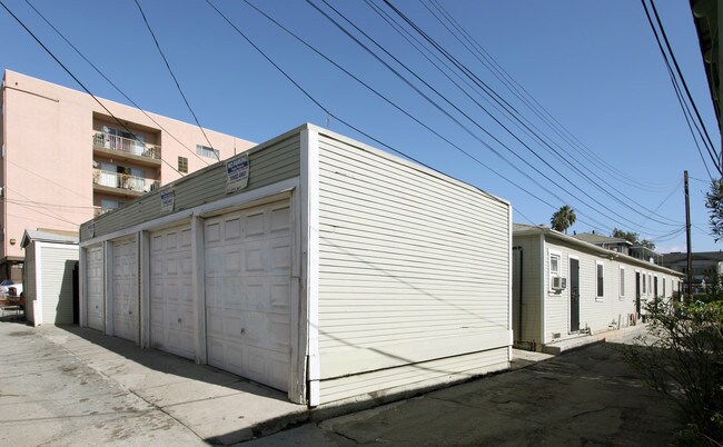 527 Chestnut Ave in Long Beach, CA - Building Photo - Building Photo