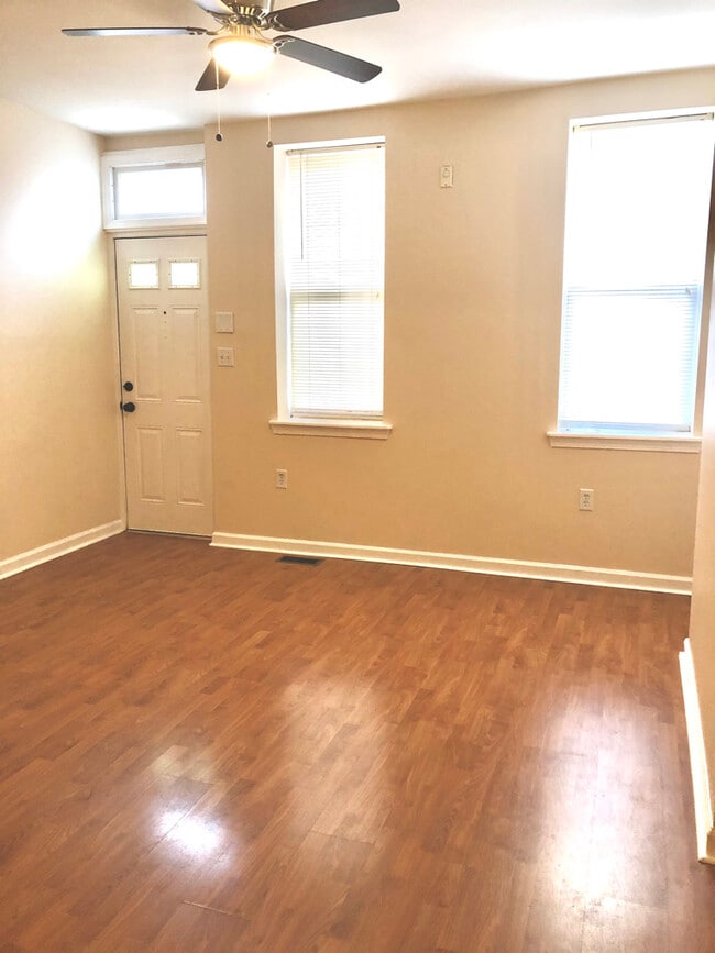 2331 E Harold St in Philadelphia, PA - Foto de edificio - Building Photo