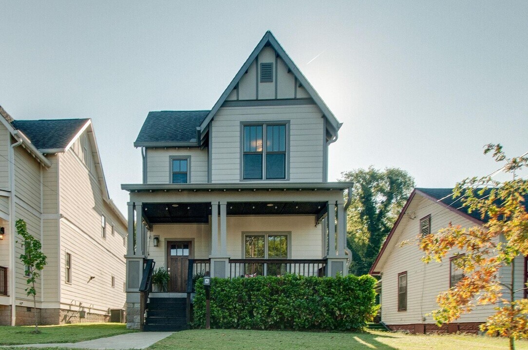 1113A Lischey Ave in Nashville, TN - Building Photo