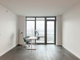 320 Adolphus Ave in Cliffside Park, NJ - Building Photo
