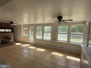 14212 Fisher Ave in Woodbridge, VA - Building Photo - Building Photo