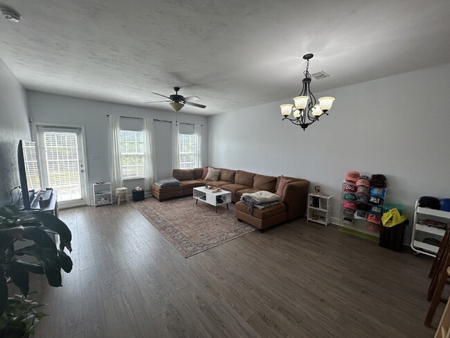 1005 Chase Creek Cir in Tallahassee, FL - Building Photo - Building Photo