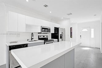 7783 SW 94th Ln in Miami, FL - Building Photo - Building Photo