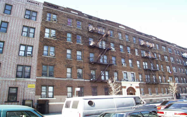 1151 Elder Ave in Bronx, NY - Foto de edificio