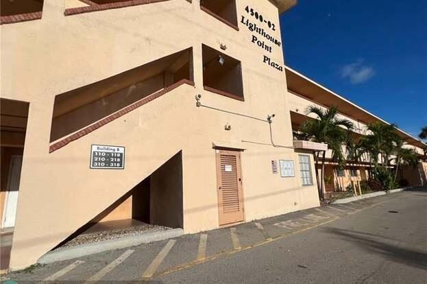 4502 N Federal Hwy in Lighthouse Point, FL - Building Photo - Building Photo