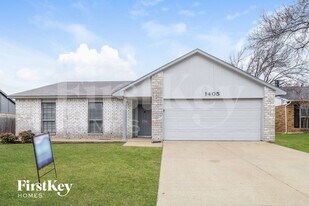 1405 Steinburg Ln, Unit 0506 in Fort Worth, TX - Building Photo