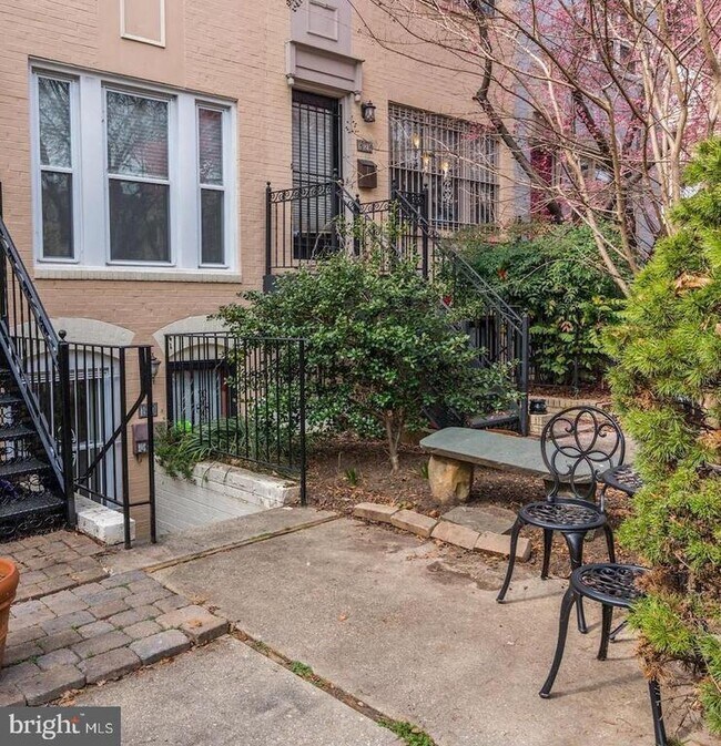 1910 17th St NW in Washington, DC - Building Photo - Building Photo