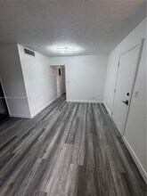 2515 Polk St in Hollywood, FL - Building Photo - Building Photo