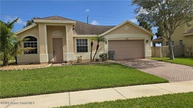 9887 E Verona Cir in Vero Beach, FL - Foto de edificio - Building Photo