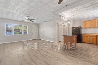 336 Dodge Dr in Virginia Beach, VA - Building Photo - Building Photo