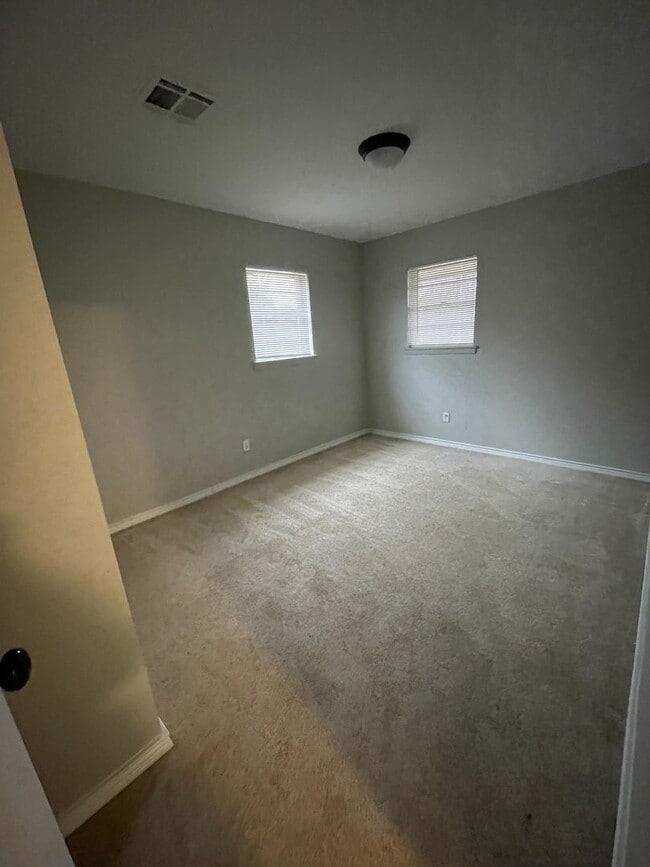 3105 Donald Dr in Bossier City, LA - Foto de edificio - Building Photo