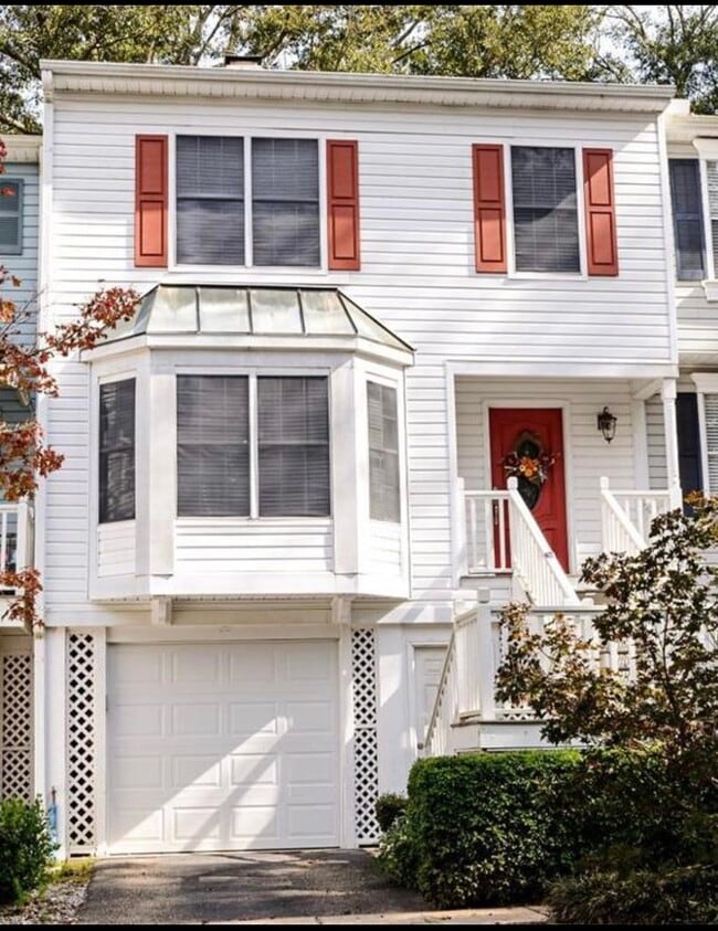 property at 270 Hillcrest Rd