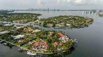 6770 Indian Creek Dr in Miami, FL - Building Photo