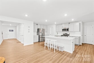 13236 Hampton Bay Ln in Charlotte, NC - Building Photo - Building Photo