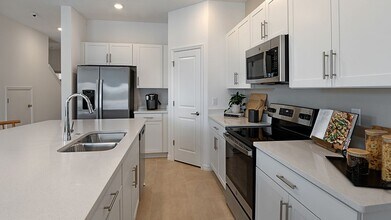 15104 Cuzcorro Ct in Nokomis, FL - Building Photo - Building Photo