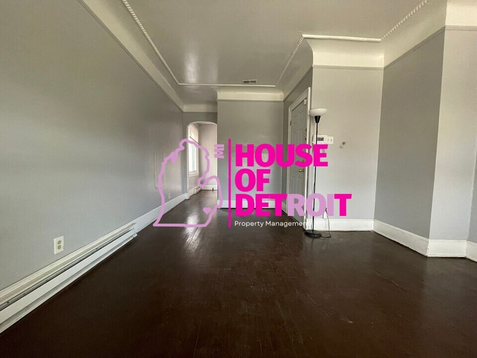 12032 Santa Rosa Dr-Unit -Unit 3 in Detroit, MI - Building Photo