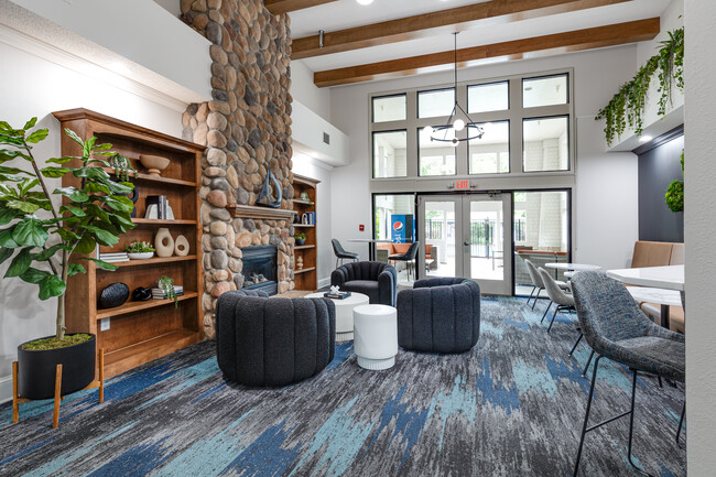 Lake Place Luxury Apartments & Townhomes in Eden Prairie, MN - Foto de edificio - Interior Photo