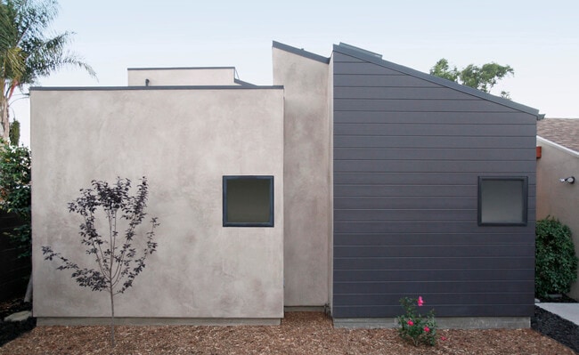 6345 Babcock Ave in North Hollywood, CA - Foto de edificio - Building Photo