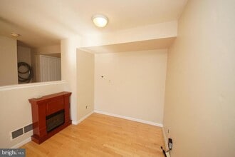 39 Quail Run Dr in Jamesburg, NJ - Building Photo - Building Photo