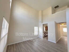 2041 Sonoma Valley Dr in Charlotte, NC - Building Photo - Building Photo