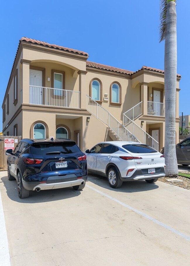 130 E Campeche St in South Padre Island, TX - Building Photo - Building Photo
